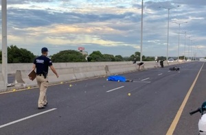 Motociclista pierde la vida en viaducto del corredor Botánico
