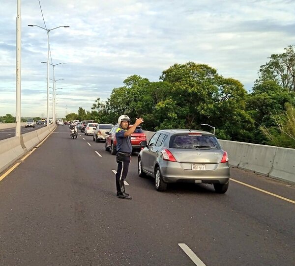 Motociclista chocó contra columna en corredor vial Botánico y perdió la vida - 1000 Noticias