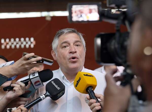 La versión del ministro sobre nombramiento en MEC tal como le pidió “Lalo” Gomes - Nacionales - ABC Color