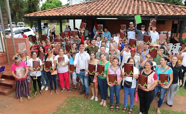 Organizaciones campesinas apoyan gestión del Indert y destacan entrega récord de títulos de propiedad - .::Agencia IP::.