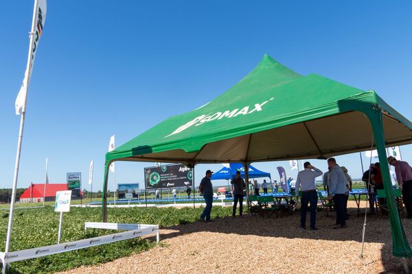 Somax destacó su programa Manimax en día de campo de maní