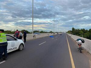 Motociclista pierde la vida tras chocar contra una columna en pleno viaducto - 1000 Noticias