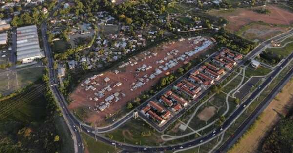 La Nación / Se inició la reubicación de familias afectadas por incendio en la Chacarita