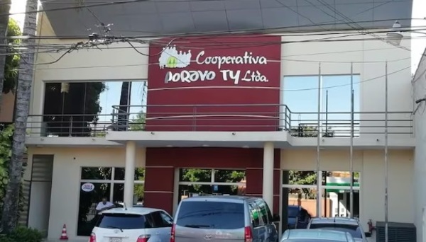 Cientos de ahorristas de Cooperativa Poravoty atrapados por intervención