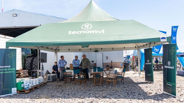 Tecnomyl reafirmó su compromiso con el sector arrocero en la Jornada de Cosecha de Arroz en Ñeembucú