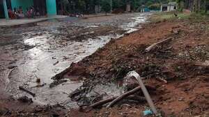 Un caño roto de Essap derrocha miles de litros de agua - Nacionales - ABC Color