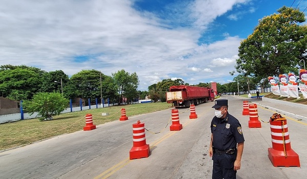 Reportan 40 trabajadores intoxicados por fuga de amoniaco
