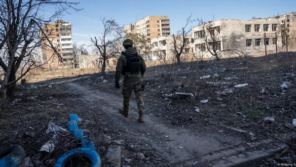 Ucrania dice haber destruido un arsenal ruso de munición termobárica en Donetsk