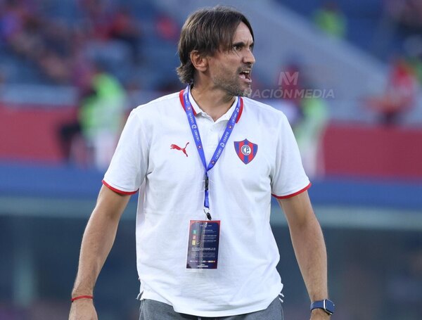 Versus / Diego Martínez deja en claro que "nadie más se mueve" de Cerro Porteño