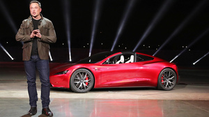 Elon Musk enfrenta crisis de ventas, caída bursátil y controversias de ciudadanía