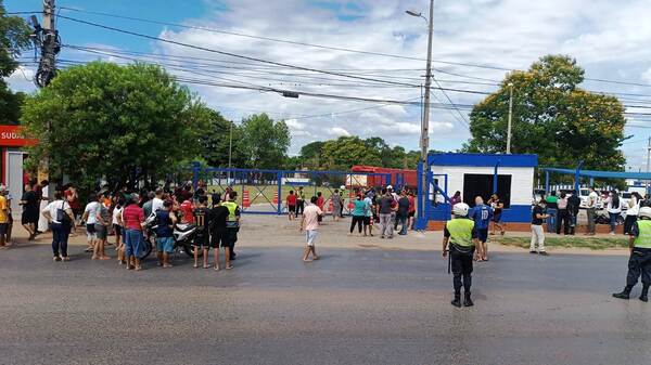 Fuga de amoniaco deja 40 intoxicados •