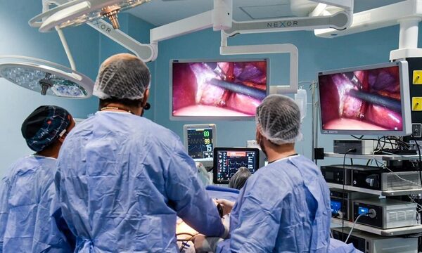 ¡Histórico! Se realizó la primera intervención laparoscopica en Hospital de Oviedo