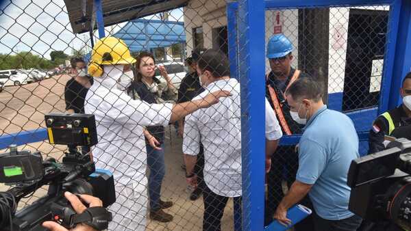 Pedazo de cuero atorado en una tubería provocó fuga de gas amoníaco - La Clave