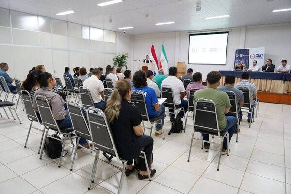 La Gobernación de Itapúa desarrolló el seminario Departamental a beneficio de productores