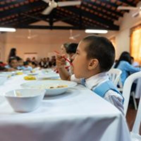 "Hambre Cero" proveyó 9 millones de platos de comida en su primera semana de implementación :: Presidencia de la República del Paraguay