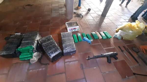 Narcotráfico: Incautan varios paquetes de marihuana en un depósito de Ciudad del Este - ABC en el Este - ABC Color