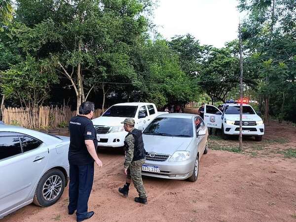 Detienen a dos presuntos microtraficantes en Yaguarón - Nacionales - ABC Color
