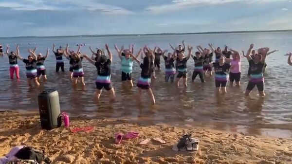 ¡Baila y Disfruta en la Playa Pacú Cuá de Encarnación!