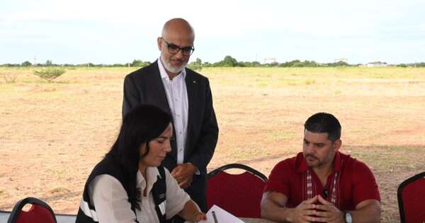 Diario HOY | Firman contrato ejecutar las obras del nuevo barrio Tacumbú