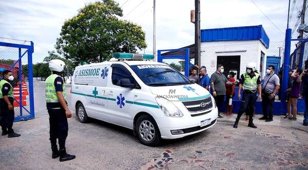 Más de 120 trabajadores afectados por fuga de amoníaco, 4 siguen en estado grave - Noticiero Paraguay