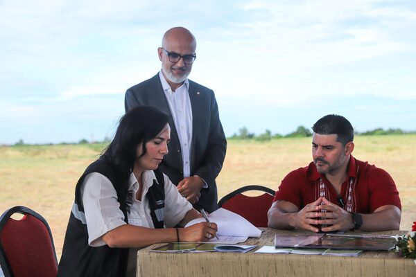 Adjudicaron obras para la construcción de viviendas sociales en el Bañado Tacumbú - trece