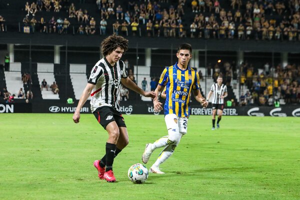 Libertad derrotó a Sportivo Luqueño y sigue como único líder - 1000 Noticias