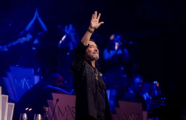 Marco Antonio Solís y Jorge Celedon encabezan hoy la fiesta latina en el Jockey Club - Música - ABC Color