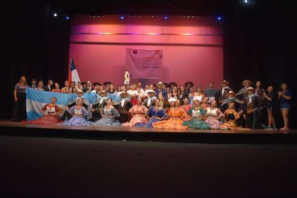 “El folclore nos une” llega con diversas danzas tradicionales al Teatro Municipal - Cultura - ABC Color