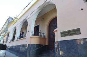 Remate de propiedades de la Caja Municipal de Jubilaciones queda suspendido por un amparo - Nacionales - ABC Color