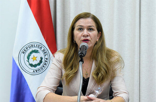 Tras muerte de bebé, ministra anuncia serie de destituciones - trece