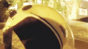 “No me voy a poner el casco que usan todos”