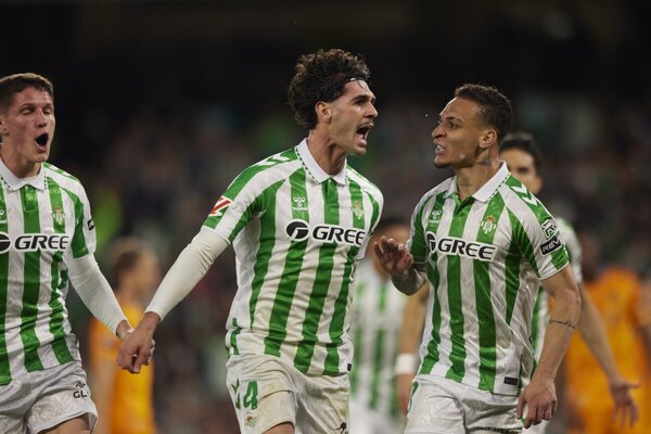Versus / Real Madrid tropieza ante el Betis y podría perder el segundo puesto