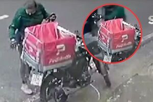 Joven delivery fue brutalmente embestida por un vehículo - SNT