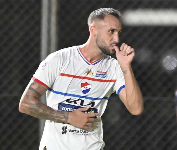 Primer grito triunfal de Nacional - Fútbol - ABC Color