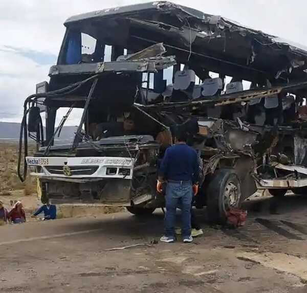 Bolivia: choque entre buses deja 37 muertos - 1000 Noticias