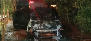 Denuncian incendio intencional de vehículo en Edelira