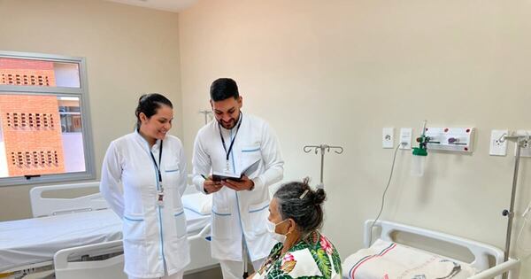 La Nación / Comenzó el traslado de pacientes al nuevo Hospital General de Coronel Oviedo