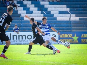 Versus / En entretenido lance, 2 de Mayo y Trinidense empatan a puro penal