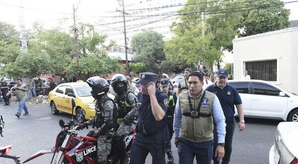 Policía refuerza operativos para despejar cuidacoches en Asunción