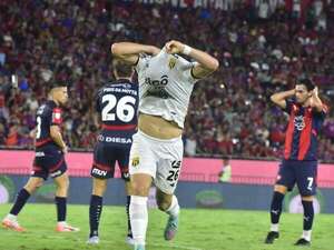 Guaraní venció a Cerro Porteño con un gol a los 94 minutos y es nuevo escolta de Libertad - Fútbol - ABC Color
