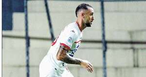 La Nación / Nacional sale del fondo