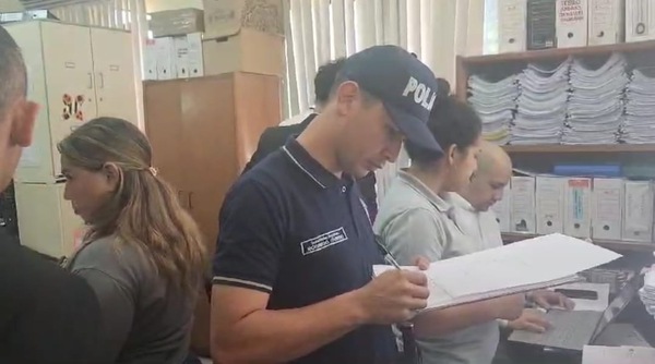 Fiscales allanaron juzgados de paz, pero a las empresas se limitaron a pedir informes