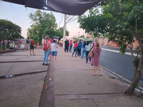 “Buses cero”: denuncian regulada del transporte público en este feriado - Nacionales - ABC Color