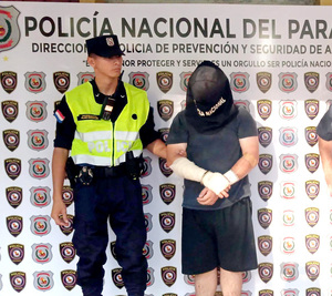 Piden medidas cautelares para joven que mató de 51 puñaladas a su padre - La Clave