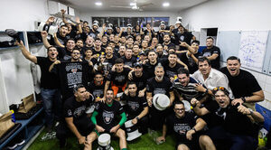 Versus / Sorpresiva salida de un integrante del cuerpo técnico del Olimpia
