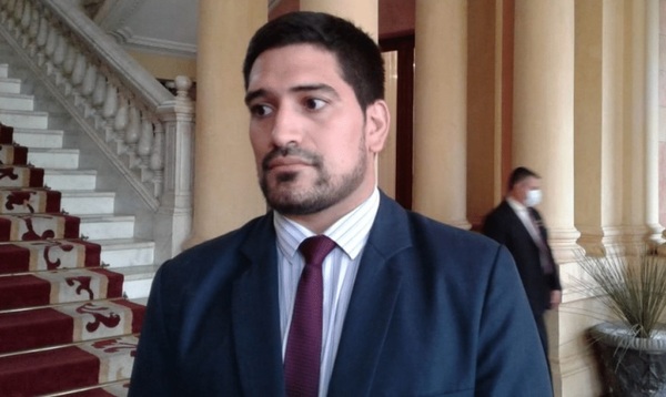 Diputado colorado pide interpelar a ministra Barán y acusa a gobernador de montar inauguración de UTI pediátrica - OviedoPress