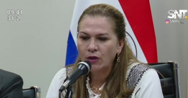 Gremios cuestionan gestión de la ministra de Salud - SNT