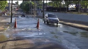 Vecinos de Fernando de la Mora sin agua por pérdida en la red de ESSAP - SNT