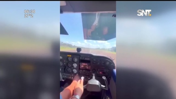 Avioneta capota en Saltos del Guairá; piloto y su hijo ilesos - SNT