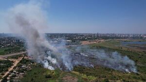 (VIDEO)Pobladores del bañado sur quedan sin nada tras incendio de gran magnitud